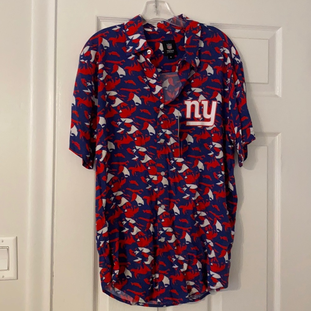 NWT NFL shop Men’s New York Giants short sleeve button down shirt